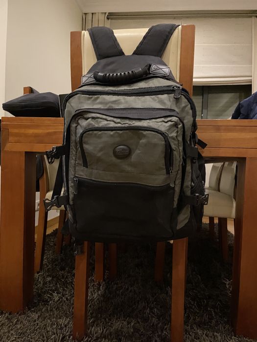 Mochilas Targus  e Kingsons