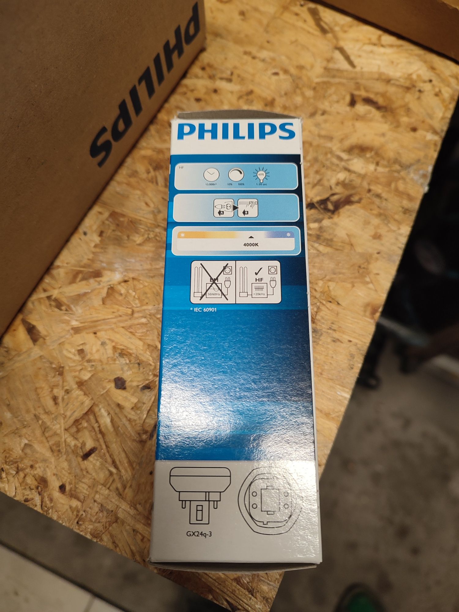 Philips master pl-t 32w/830/4p