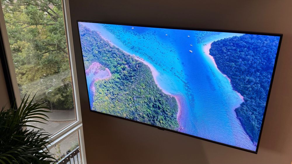 Samsung QE50Q80TAT 50” QLED 4K Smart TV – Idealny stan, z pudełkiem
