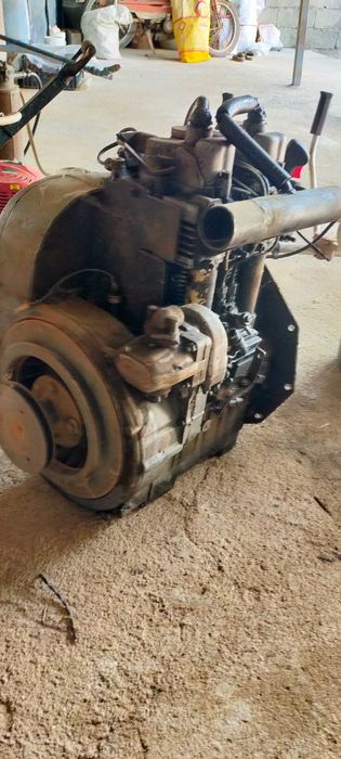 Motor Ruggerini de modelo RD 200 de dois cilindro