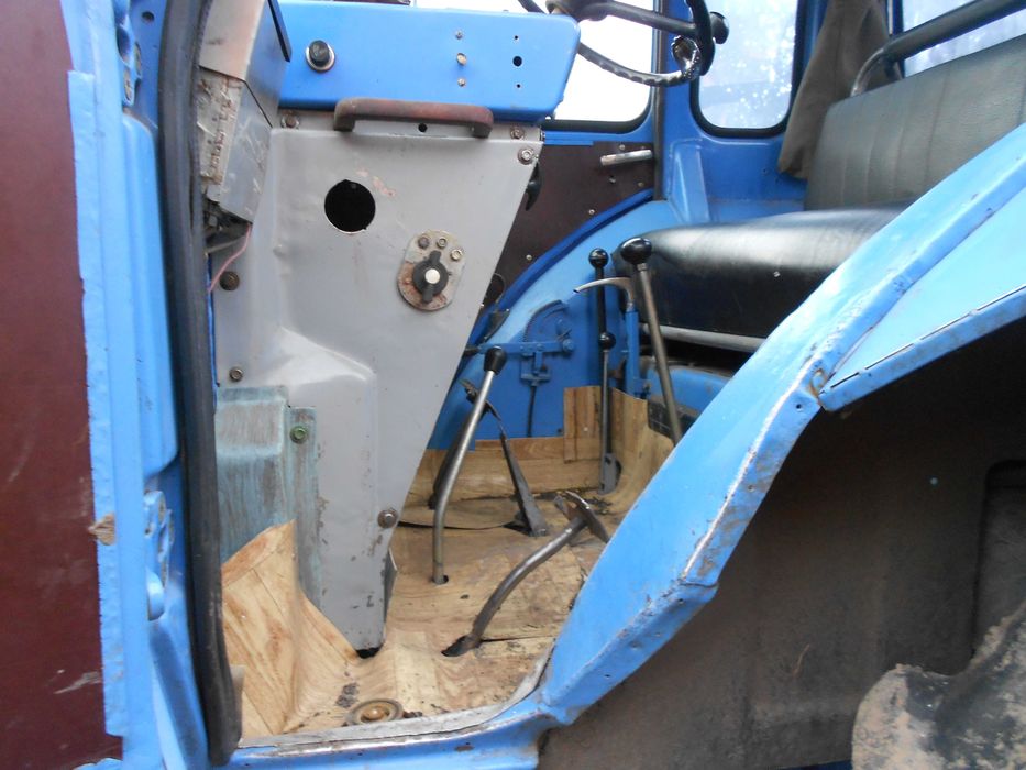 Трактор МТЗ --82