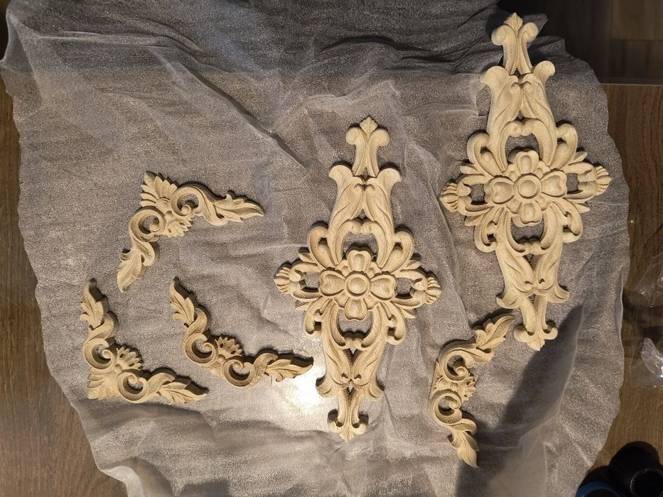 Drewniane ornamenty do mebli
