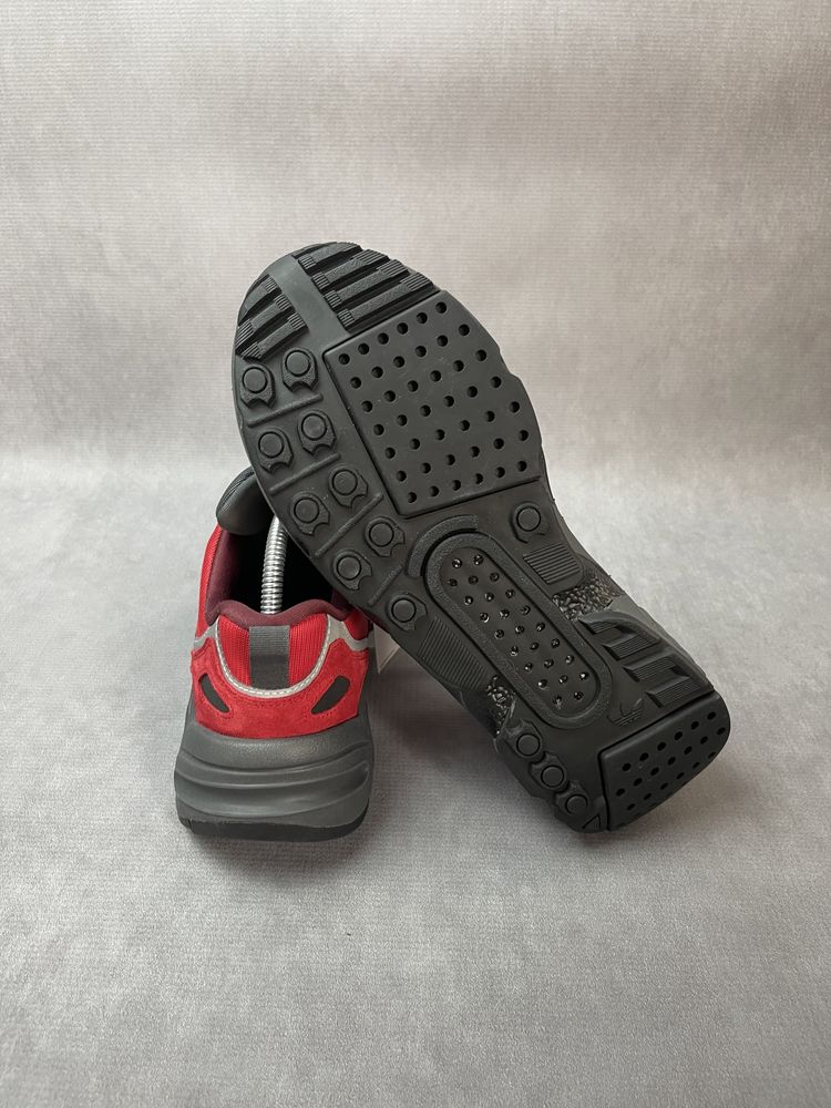 Adidas ZX 22 BOOST Czerwone (Sample)