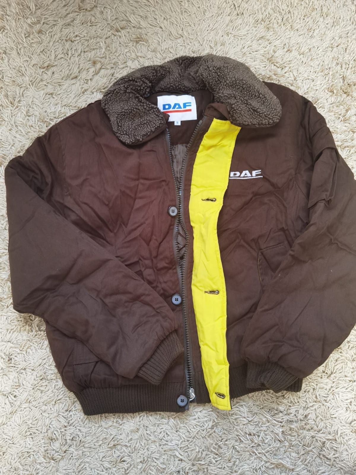 Куртка DAF розмір L та xxl (синя), бежевая XL, коричнева S.