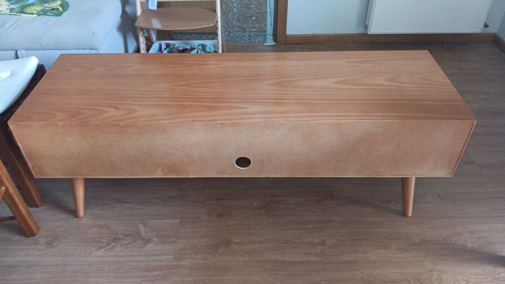 Móvel para Tv em Pinho com 2 gavetas