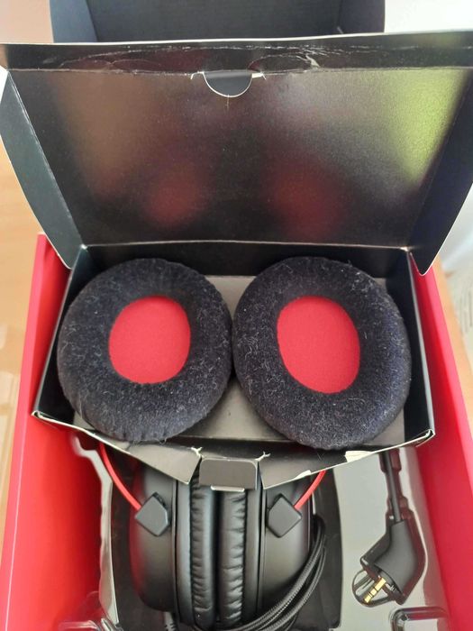 Auscultadores Gaming com Fio HYPERX Cloud II