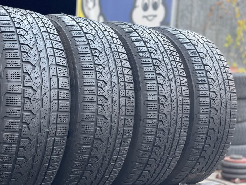 Шини зимові 4шт 255/60 R18 Kumho Izen RV