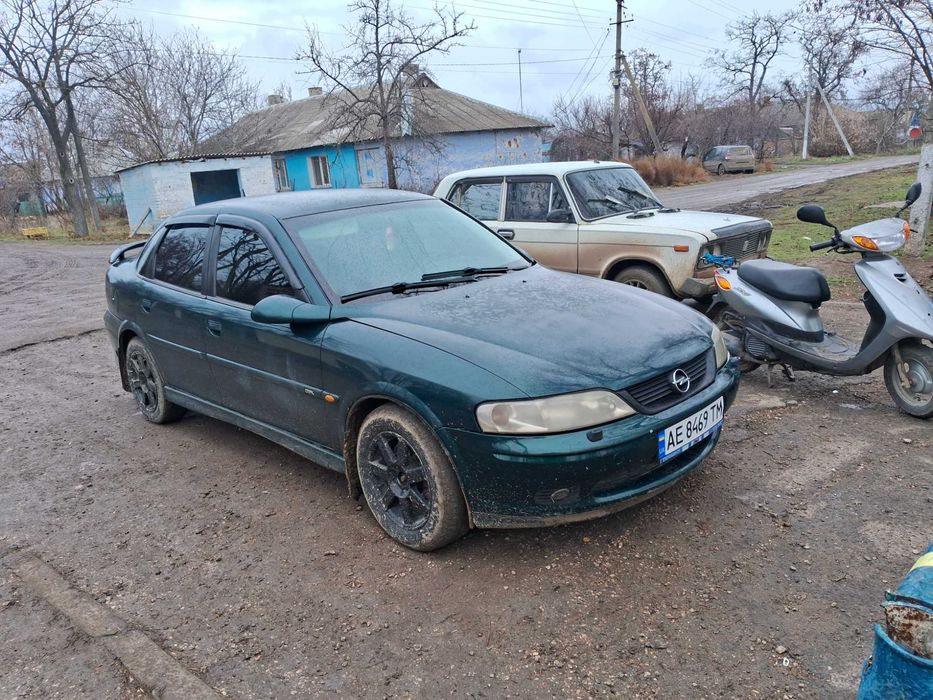 Авто Опель Вектра В спорт 2.5 газ бензин
