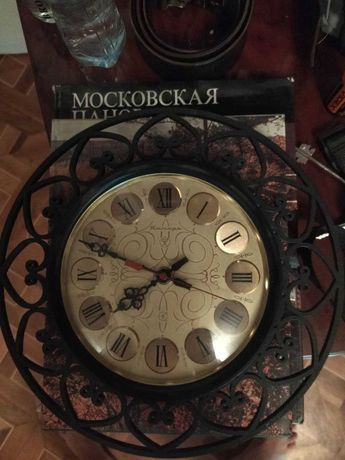 Часы настенные раритет СССР янтарь