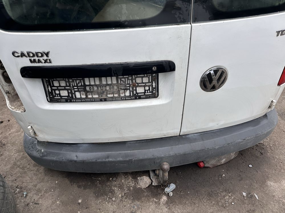 Drzwi tył skrzydło prawe lewe szyba Caddy III 3