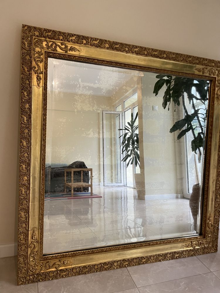 Lindo espelho moldura dourada em madeira - 115cm