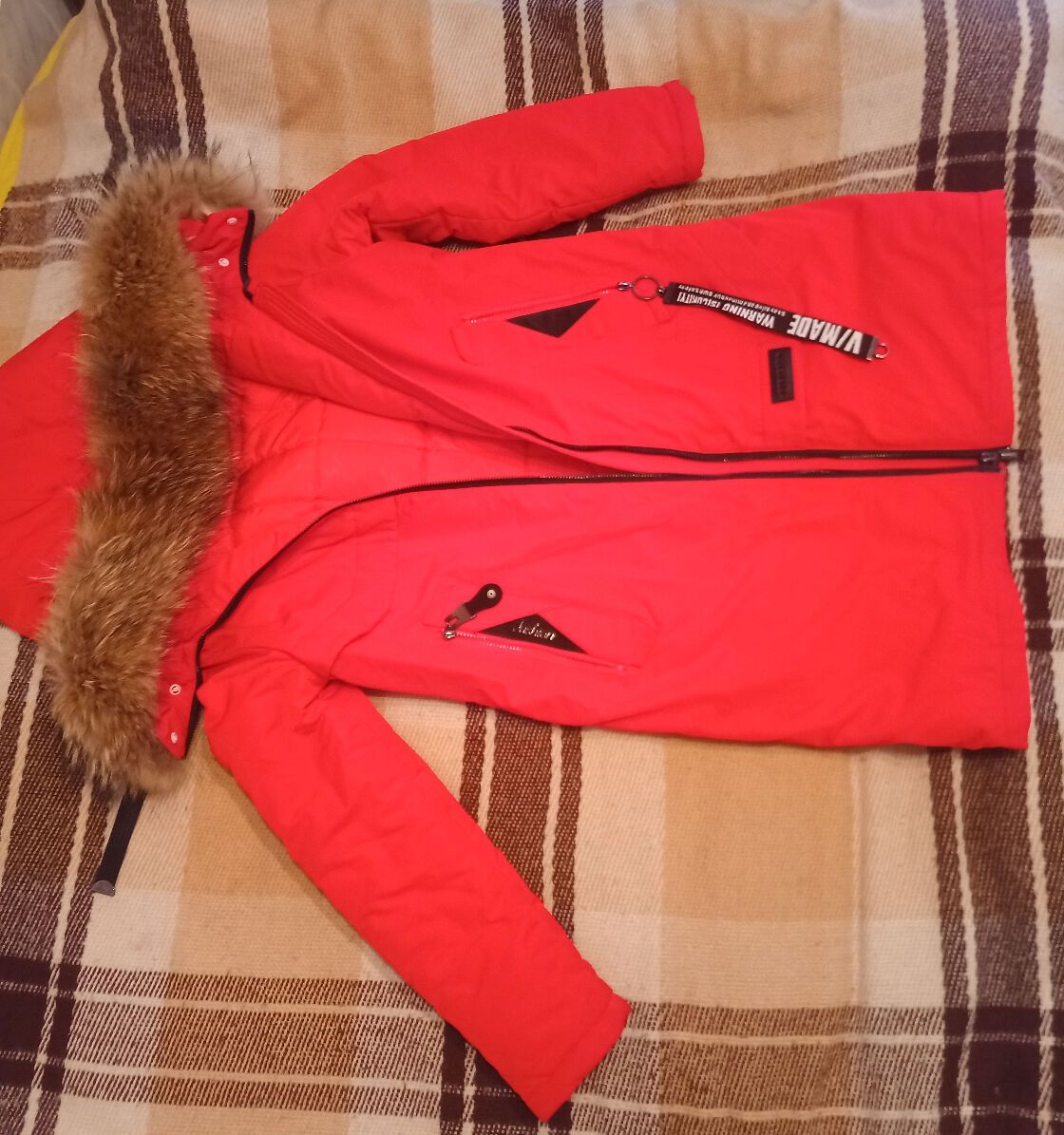 Продам пальто зимнее.