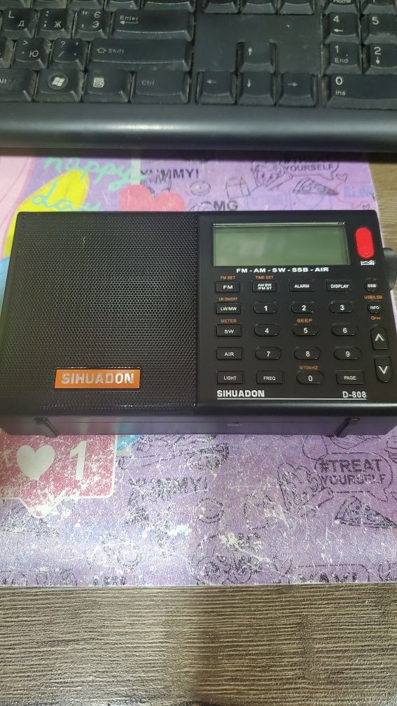 XHDATA D-808 радіоприймач