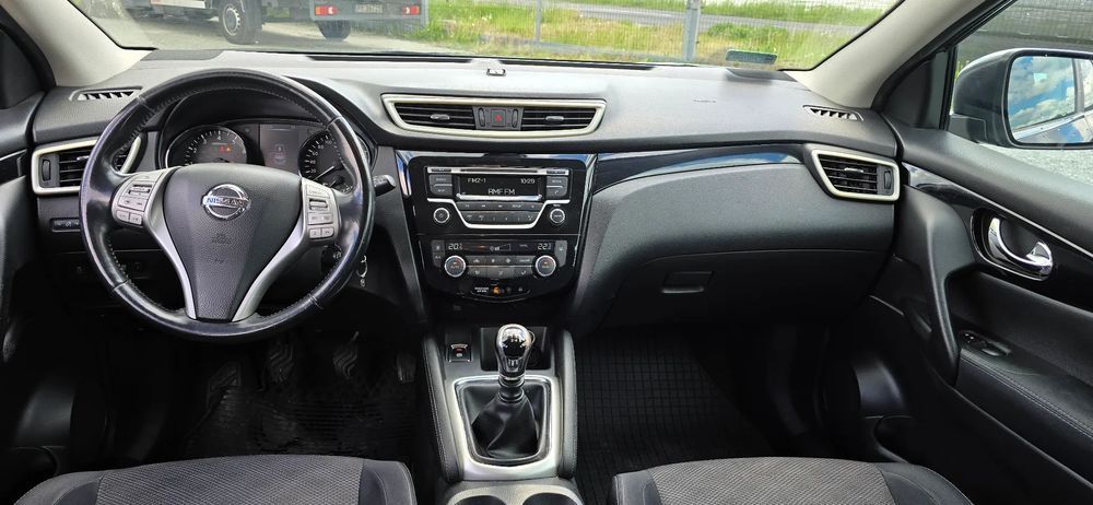 Nissan Qashqai Bardzo dobry stan Benzyna -Krajowy
