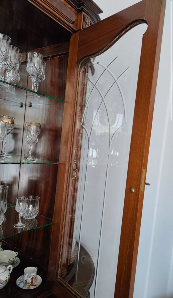 Moveis de sala mesa cadeiras e aparador de bsico e de cima