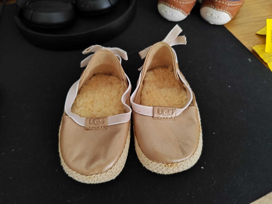 Sapatos de Bébe UGG Novos