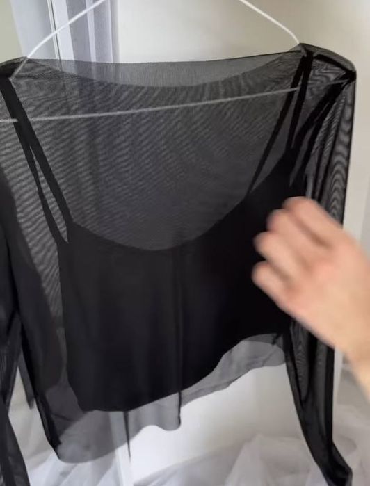 Костюм , чорного кольору , без дефектів