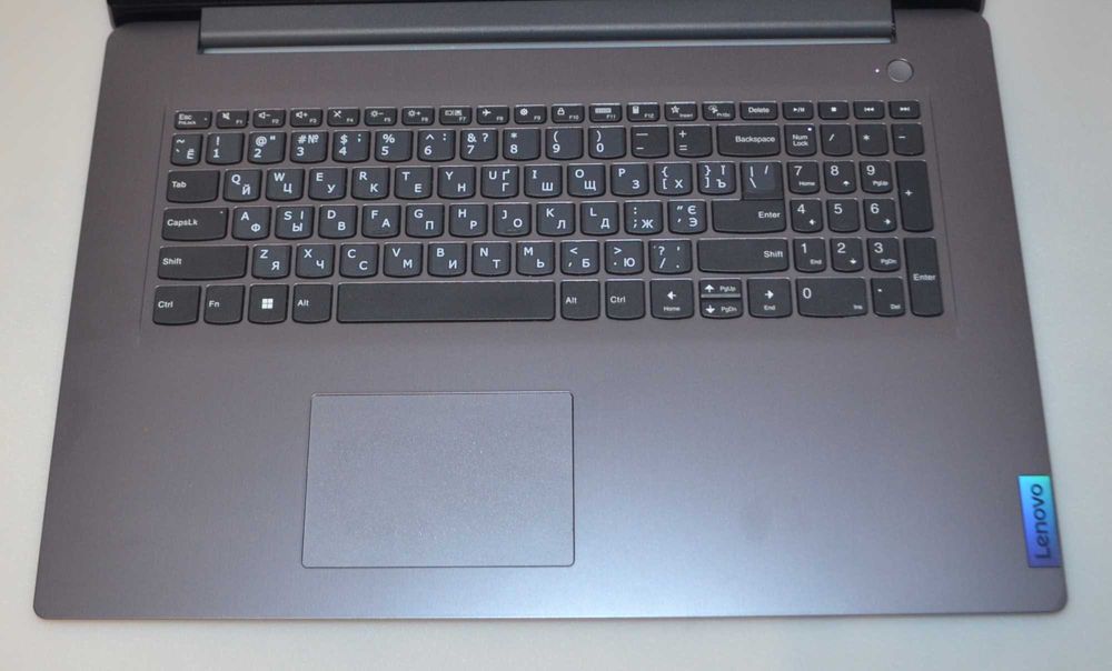 Lenovo IdeaPad 3 17IAU7 \17.3"\6х8 i3-1215U\8Gb\SSD 256Gb\2023 рік
