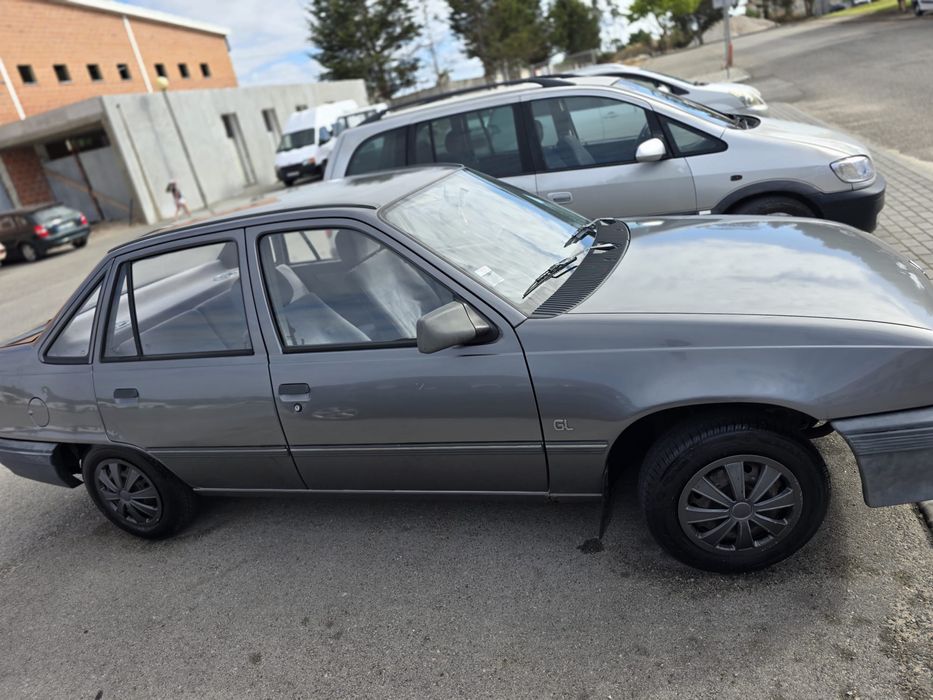 Kadett 1,3 gasolina 1987 Matricula preta
