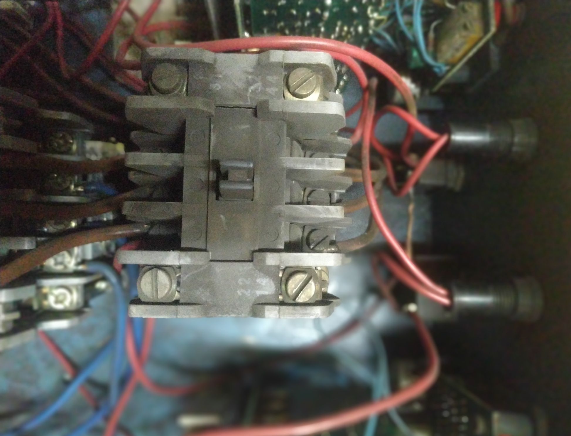 Termoregulator dwustrefowy , regulator temperatury.