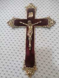 Crucifixo antigo em bronze em bom estado