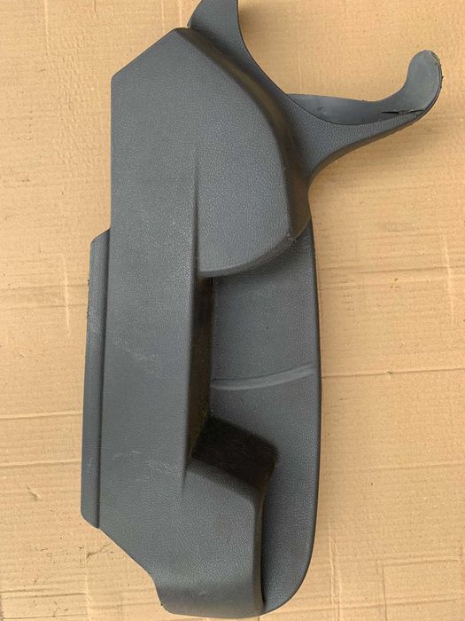 osłona fotela prawy przód volkswagen golf v 5 plus