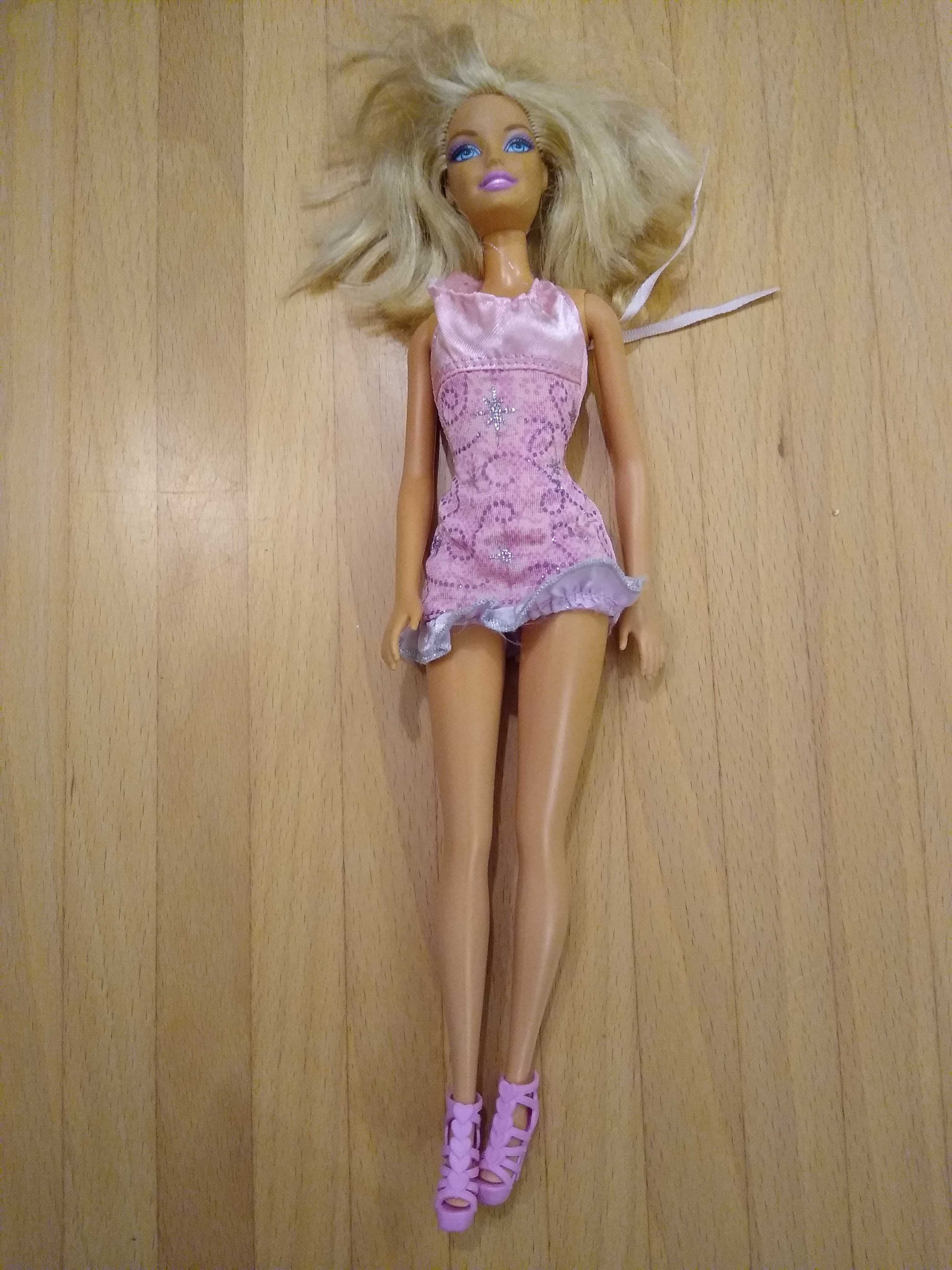 Zestaw 9 lalek Barbie