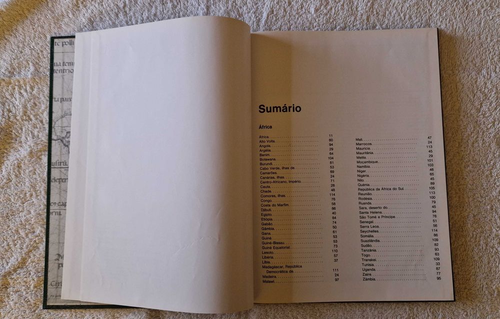 Livro Geografia Universal "África e Oceania"