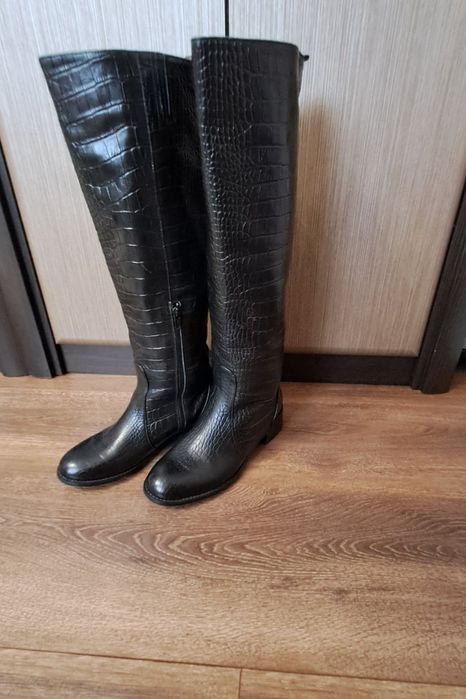 Жіноче взуття, шкіряні зимові чоботи,розмір 36