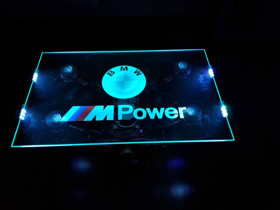 Stolik ława z bloku silnika BMW V8 M-Power.