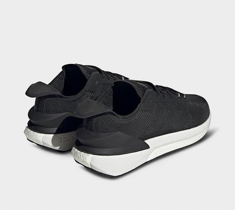 Чоловічі оригінальні кросівки Adidas Avrun