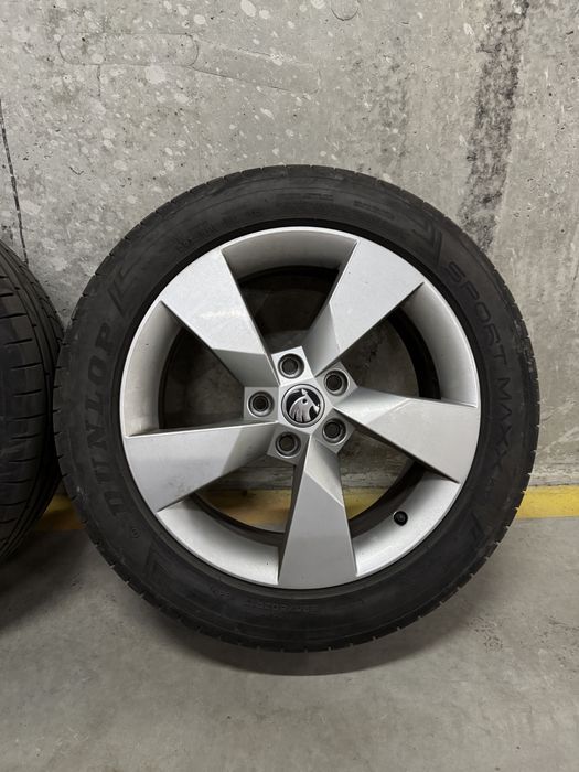 Диски Skoda Scout + Dunlop Sport MAXX RT 2 225/50 ZR17
