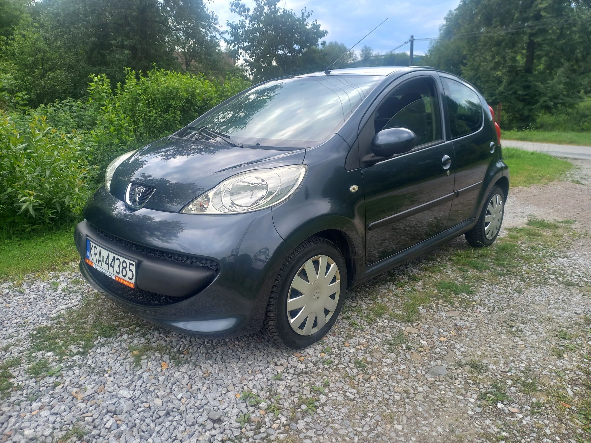 Pegeuot 107 niski przebieg silnik toyoty