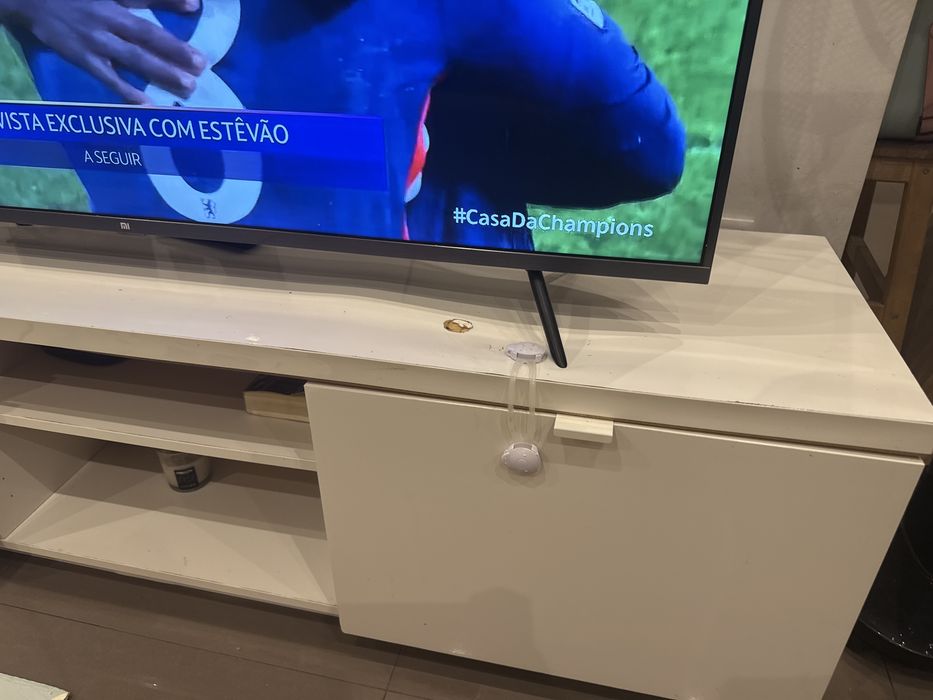 Vendo movel de tv usado