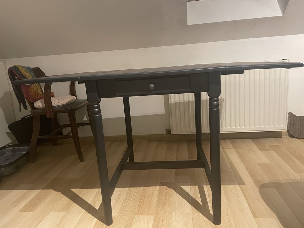 Drewniany stolik składany Ingatorp czarny Ikea