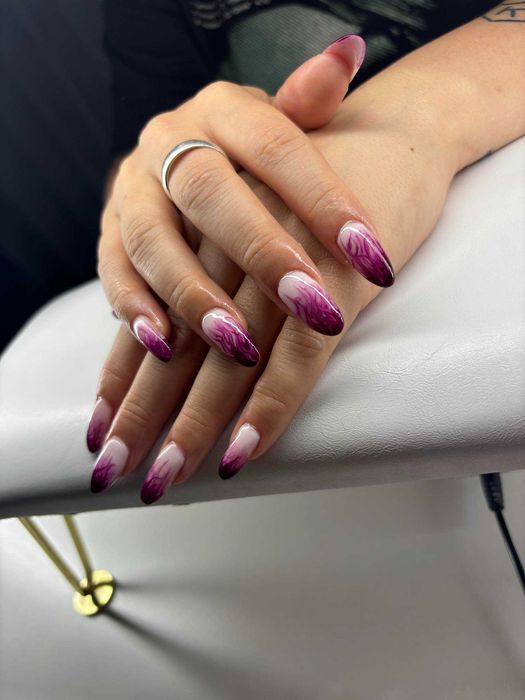 Chętne panie na manicure