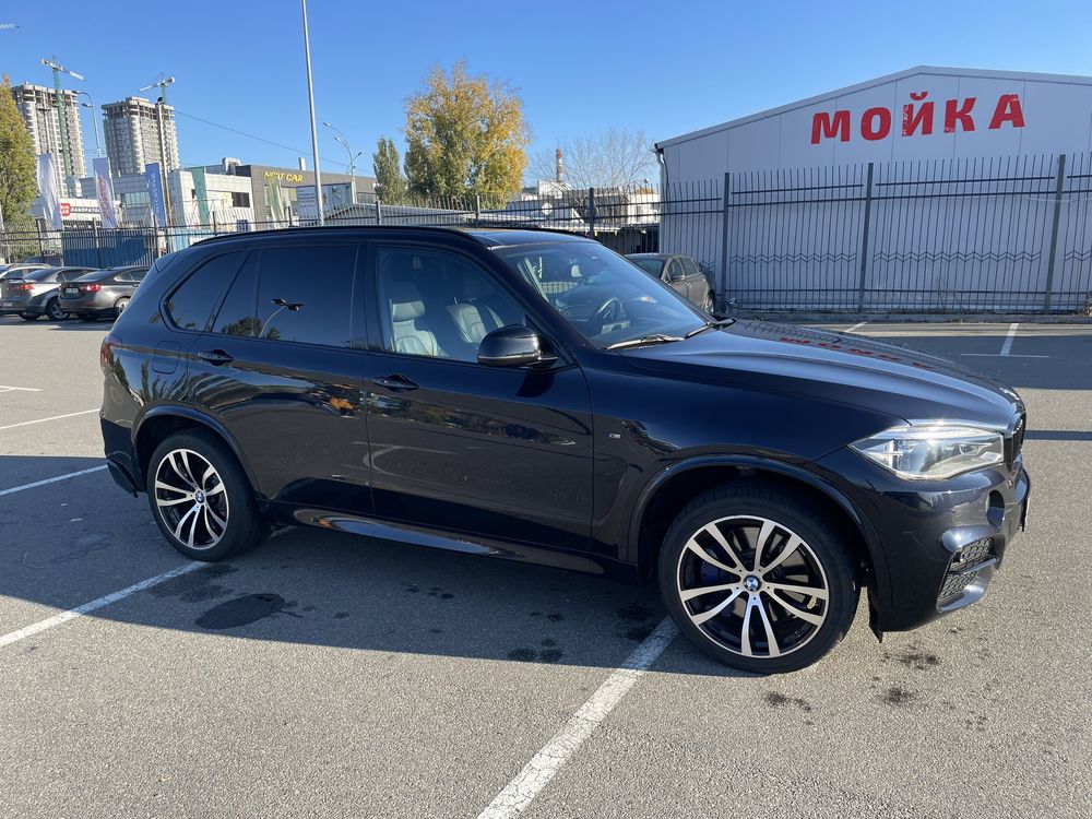 BMW X5 M50D 3,0 diesel комплектація ТОП