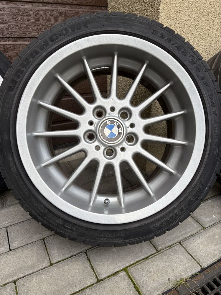 Felgi BMW styling 32 8J 9J duży rant r17 5x120