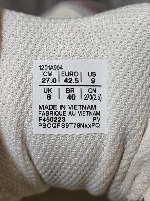 Оригінал 100% кросівки asics Gel Kayano 14  eur 42.5