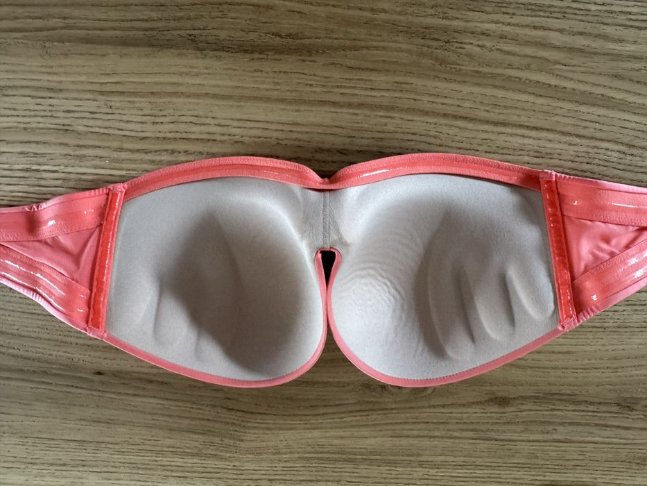 Biustonosz nowy 70D UK 32D strapless brytyjskiej firmy Wonderbra