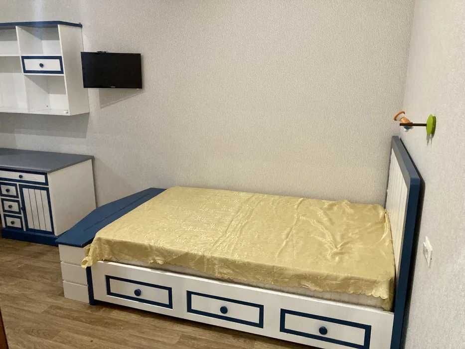 (4) 4 комнатная квартира в центре Таирово