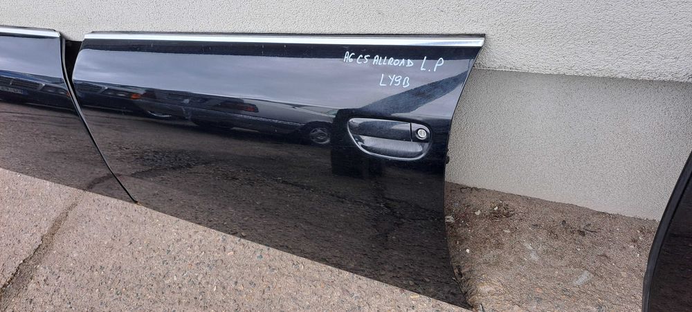 Drzwi poszycie przód Audi A6 C5 Allroad LY9B