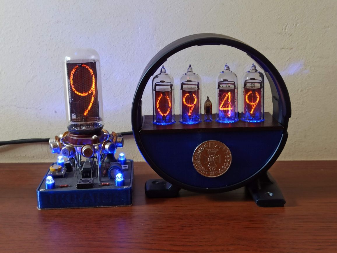 Часы на лампах ИН-14 декоративные
