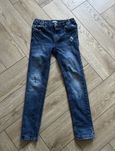 Boys przecierane jeansy 122 cm
