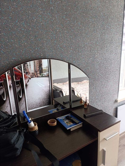 Продам земельну ділянку 11 соток та частину будинку по вул . Барболіна