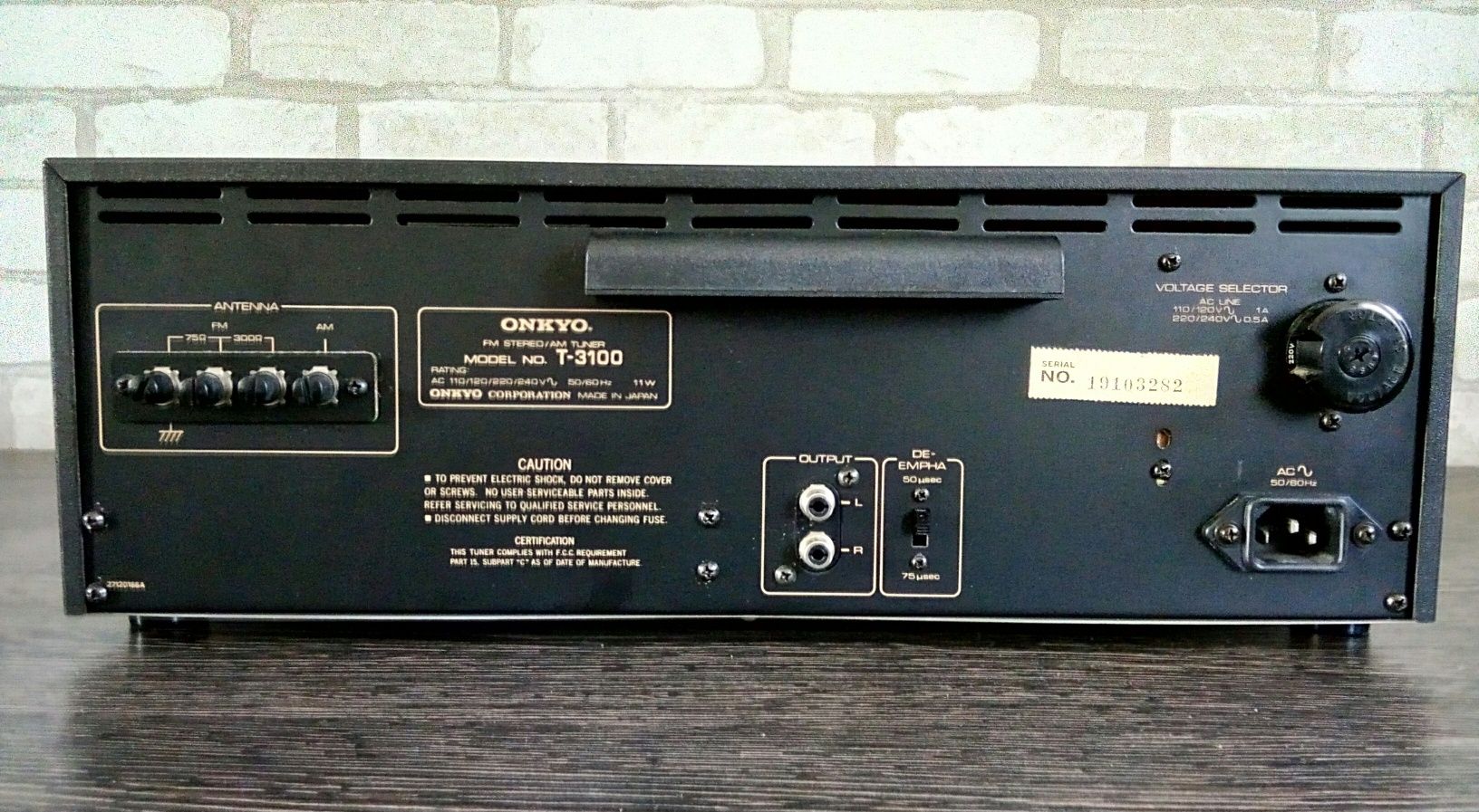 ONKYO T-3100 FM Stereo/AM Tuner