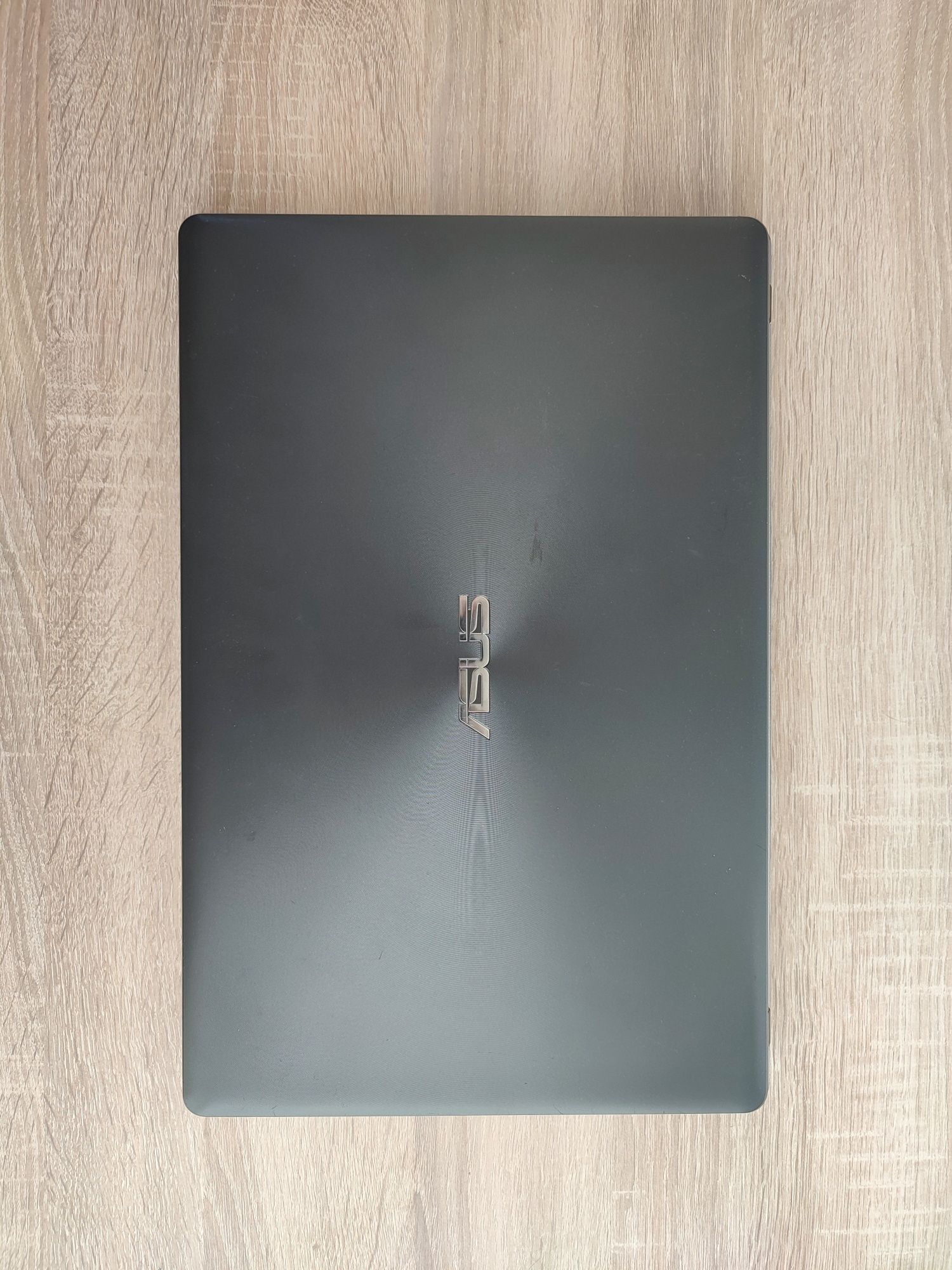 Ноутбук Asus f550j i5/12 ОЗУ/ 1000Гб/ Nvidia 850m