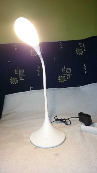 Ledowa lampka na biurko