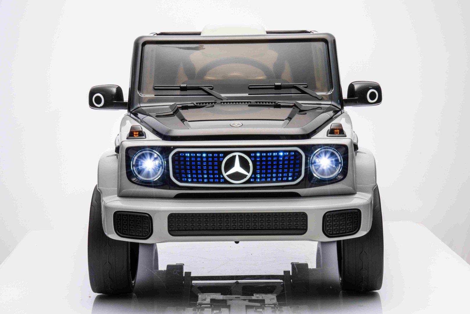 4x4 PILOT  Auto na akumulator elektryczny  Mercedes Benz EQG Srebrny