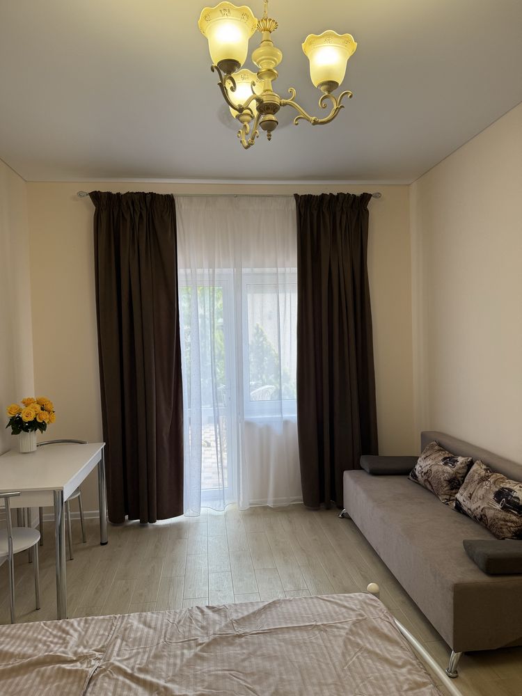 Benelux Family Apartments — Відпочинок біля моря з басейном (Санжейка)